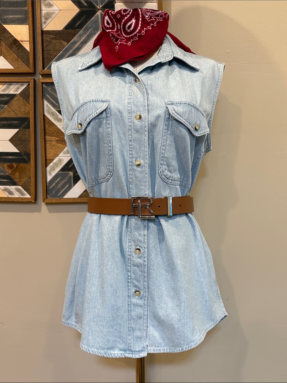 Vintage Light Wash Denim Button-Up Chambray Sleeveless Top Vest Oversized Medium